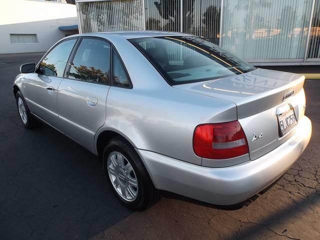 Audi A4 2001 photo 4