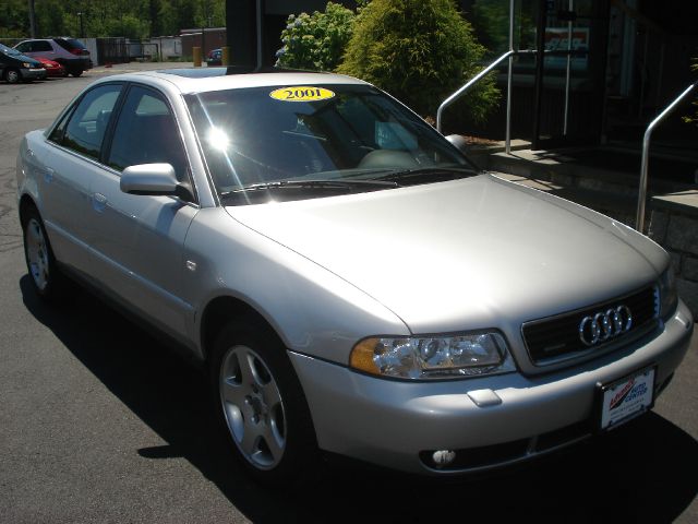 Audi A4 2001 photo 4