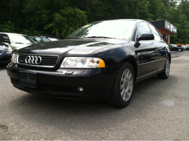 Audi A4 2001 photo 4