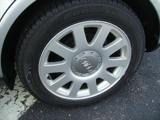 Audi A4 2001 photo 1