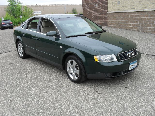 Audi A4 2002 photo 2