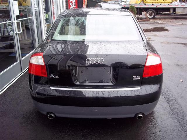 Audi A4 2002 photo 2