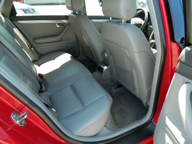 Audi A4 2002 photo 2