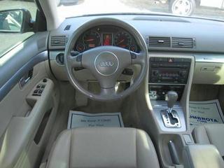 Audi A4 2002 photo 2