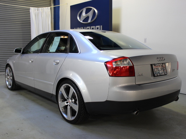 Audi A4 2002 photo 2