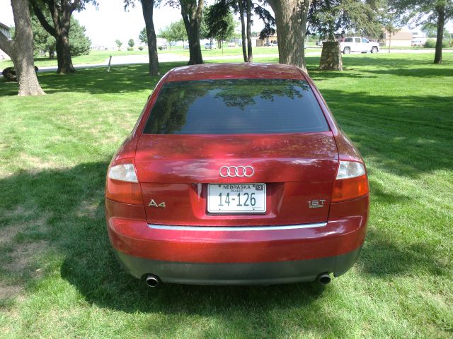 Audi A4 2002 photo 3