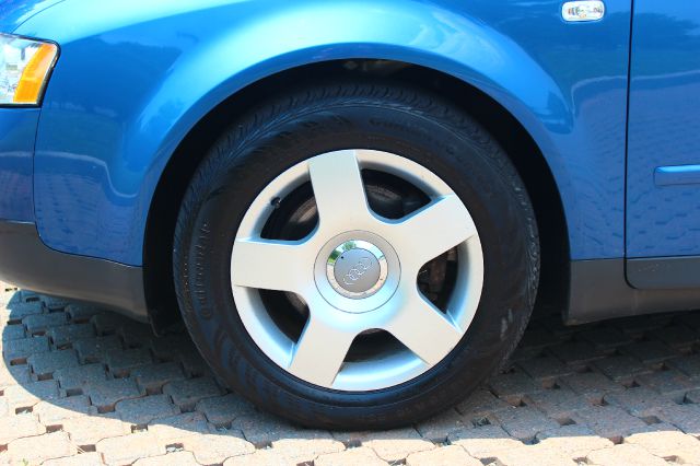 Audi A4 2002 photo 11