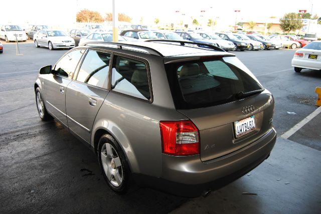 Audi A4 2002 photo 2
