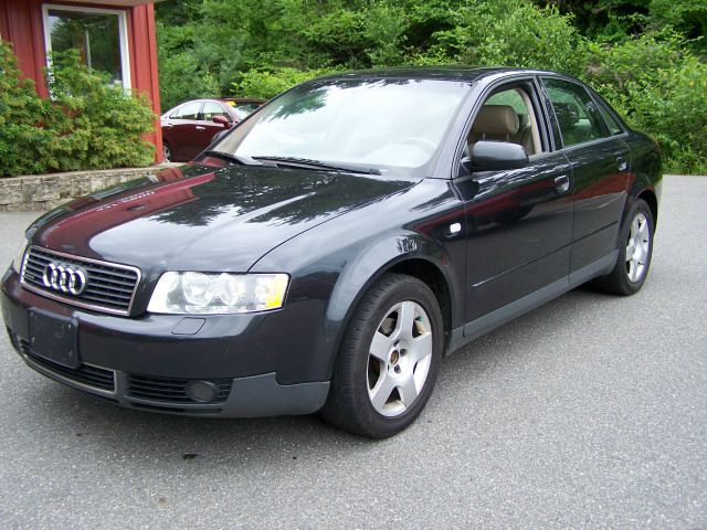 Audi A4 2002 photo 2