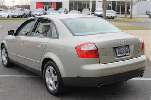 Audi A4 2002 photo 2