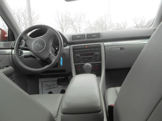 Audi A4 2002 photo 3