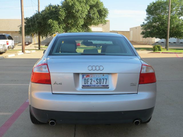 Audi A4 CREW CAB 4X4 Lswow 1495 Sedan