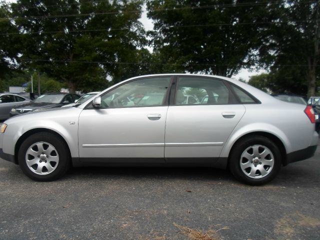 Audi A4 2002 photo 2