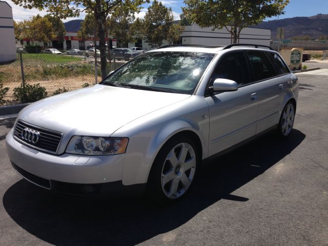 Audi A4 2002 photo 2