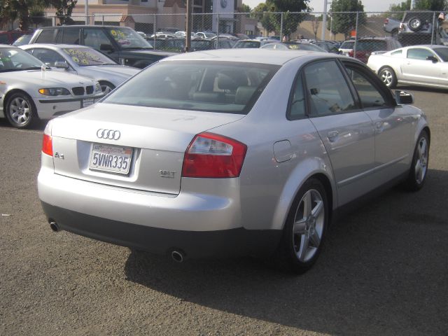 Audi A4 2003 photo 1