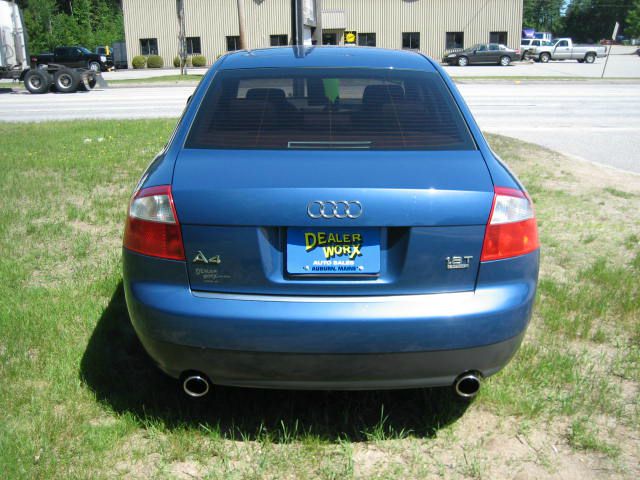 Audi A4 2003 photo 8