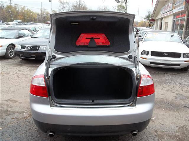 Audi A4 2003 photo 4