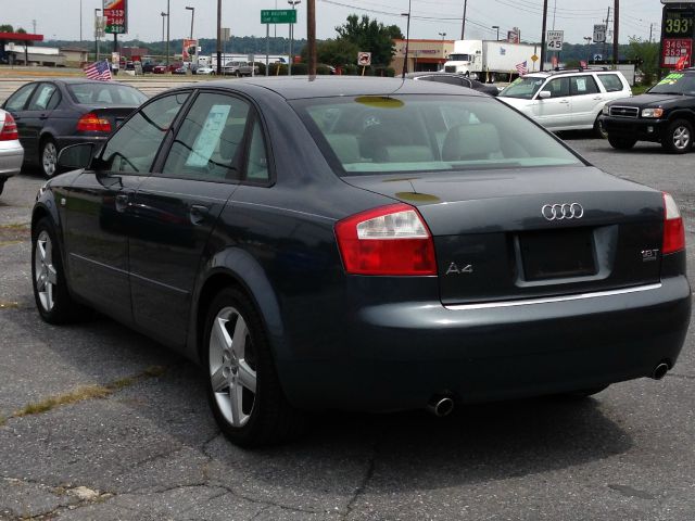 Audi A4 2003 photo 3