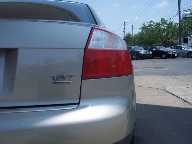 Audi A4 2003 photo 17