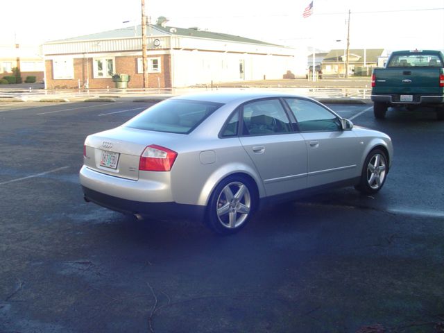 Audi A4 2003 photo 1