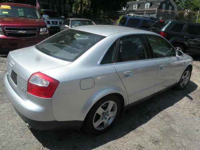 Audi A4 2003 photo 1