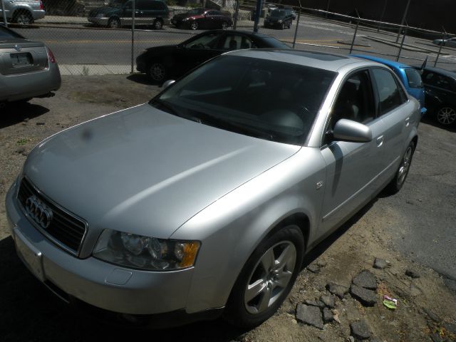 Audi A4 2003 photo 4