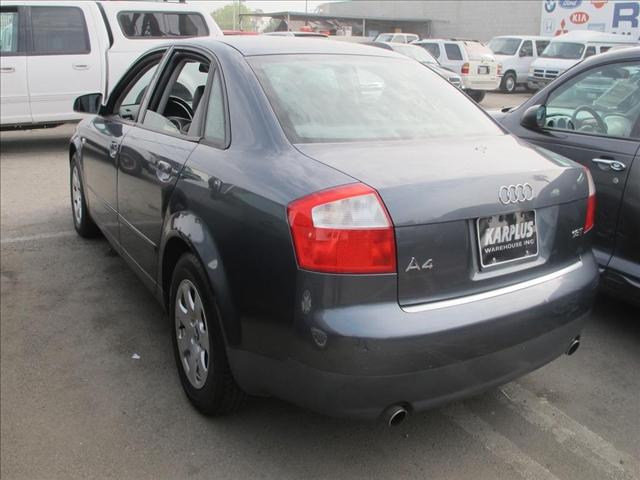 Audi A4 2003 photo 2