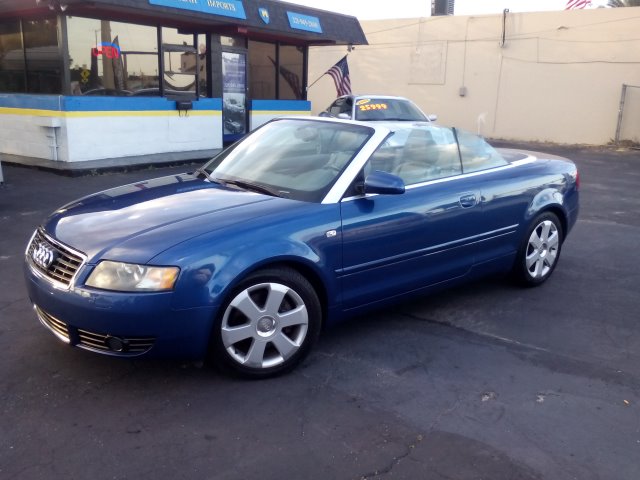 Audi A4 2003 photo 2