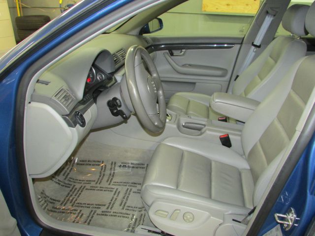 Audi A4 2003 photo 1