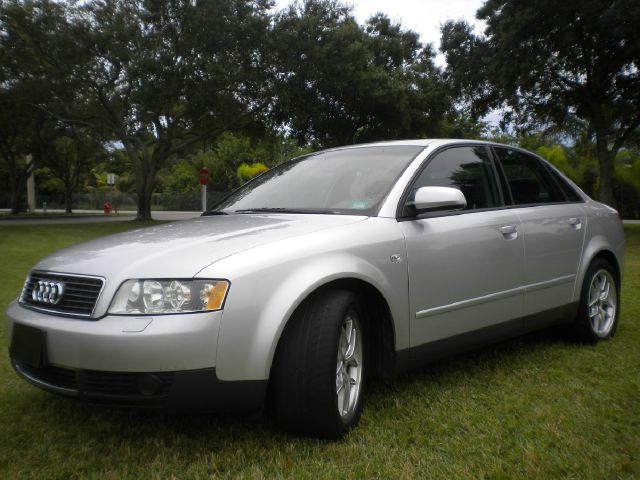 Audi A4 2003 photo 1