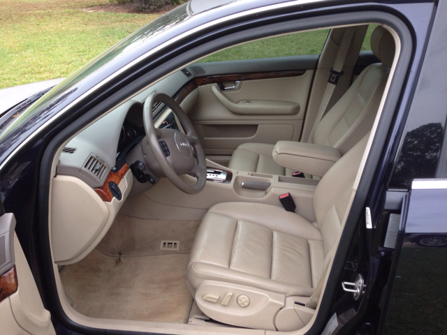 Audi A4 2003 photo 2