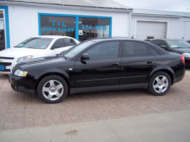 Audi A4 XLT REG CAB 4X4 Sedan