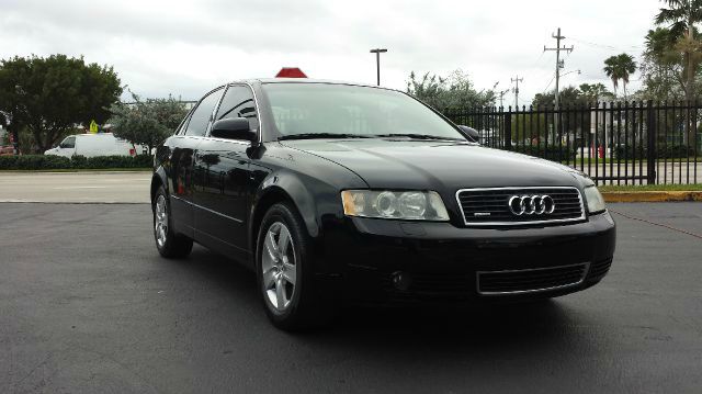 Audi A4 2003 photo 1