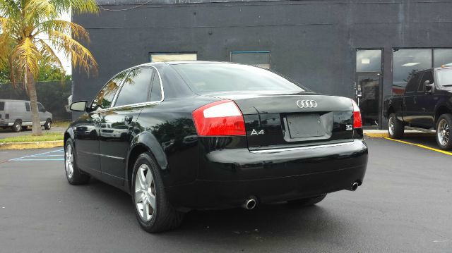 Audi A4 2003 photo 4