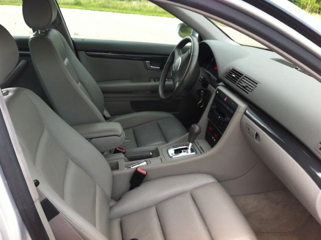 Audi A4 2003 photo 4