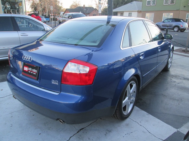 Audi A4 2003 photo 2