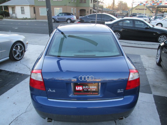 Audi A4 2003 photo 4
