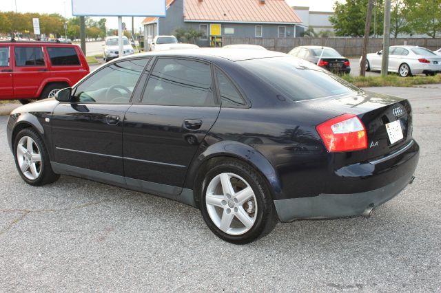 Audi A4 2003 photo 4