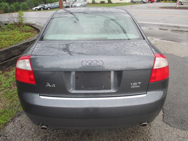 Audi A4 2003 photo 1