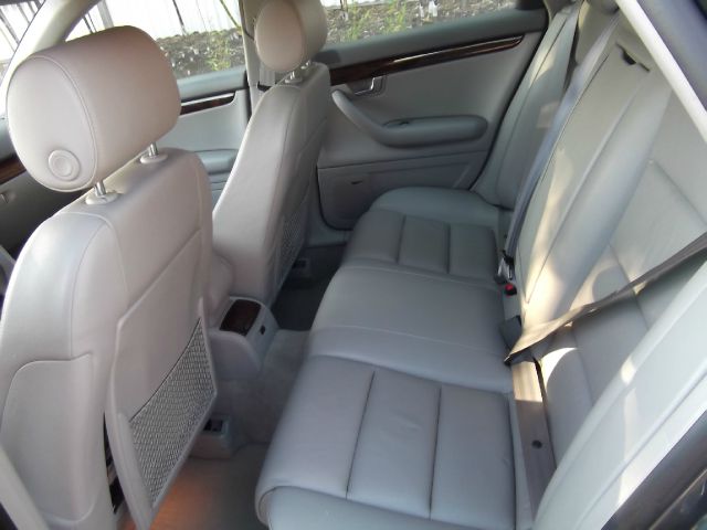 Audi A4 2003 photo 4