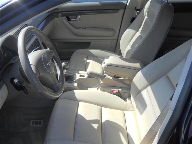 Audi A4 2003 photo 4
