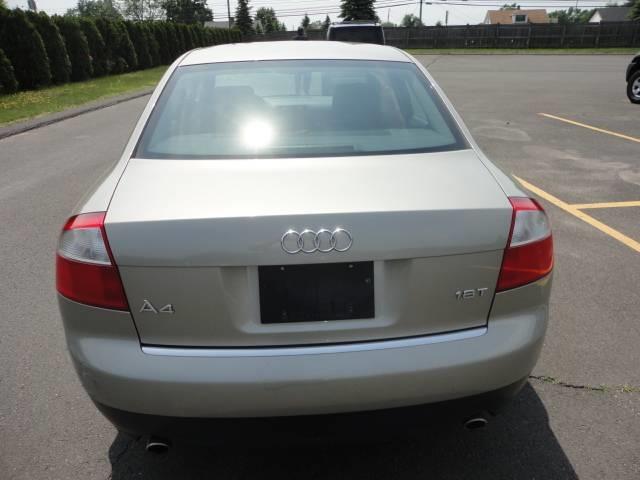 Audi A4 2003 photo 2