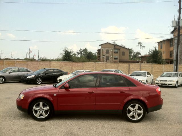 Audi A4 2003 photo 1