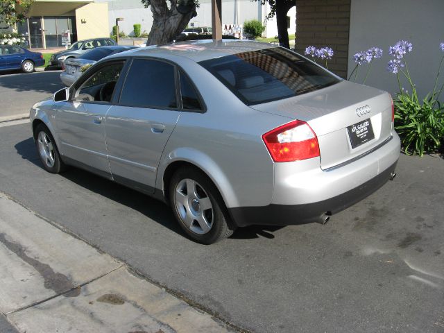 Audi A4 2003 photo 1