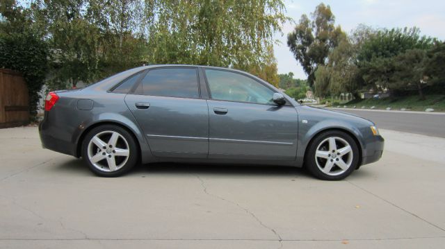 Audi A4 2003 photo 3