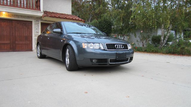 Audi A4 2003 photo 4
