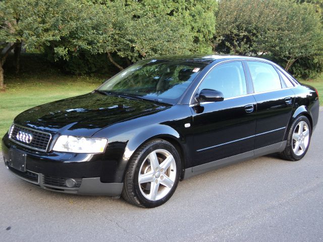 Audi A4 2003 photo 1