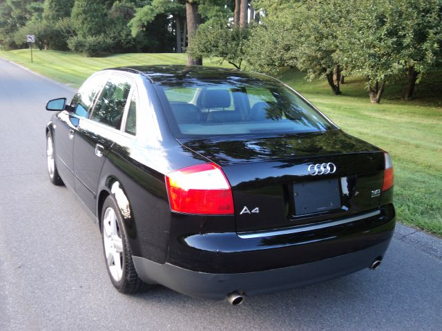 Audi A4 2003 photo 3