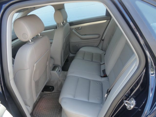 Audi A4 2004 photo 10