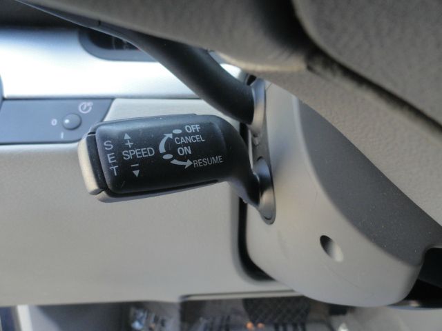 Audi A4 2004 photo 2